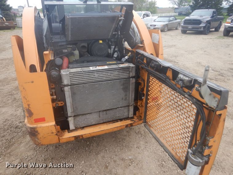 image for item HE9724 2013 Case SV300  skid steer loader