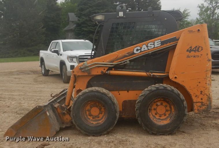 image for item HE9725 2009 Case 440 Series 3  skid steer loader
