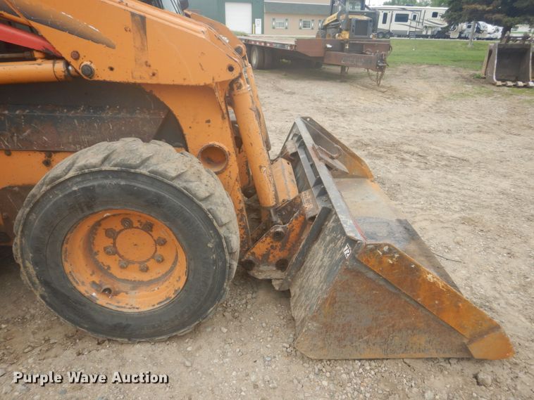 image for item HE9725 2009 Case 440 Series 3  skid steer loader
