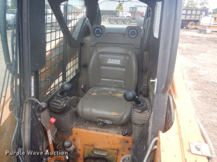image for item HE9725 2009 Case 440 Series 3  skid steer loader