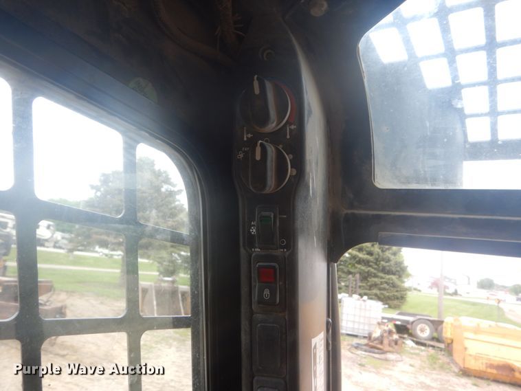 image for item HE9725 2009 Case 440 Series 3  skid steer loader