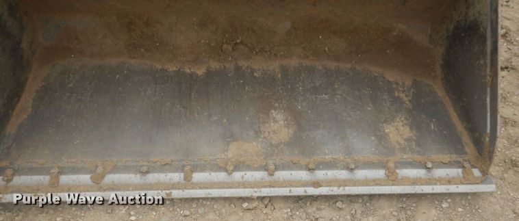 image for item HE9726 2016 Case SR270  skid steer loader