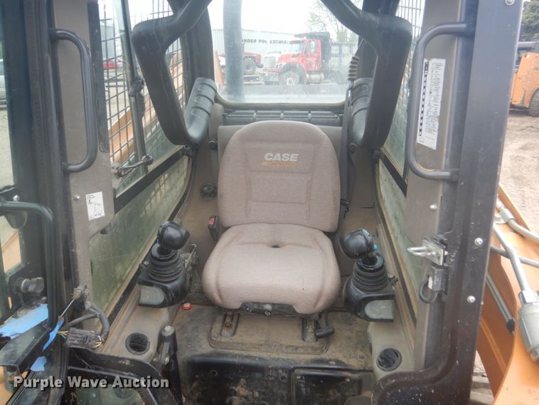 image for item HE9726 2016 Case SR270  skid steer loader