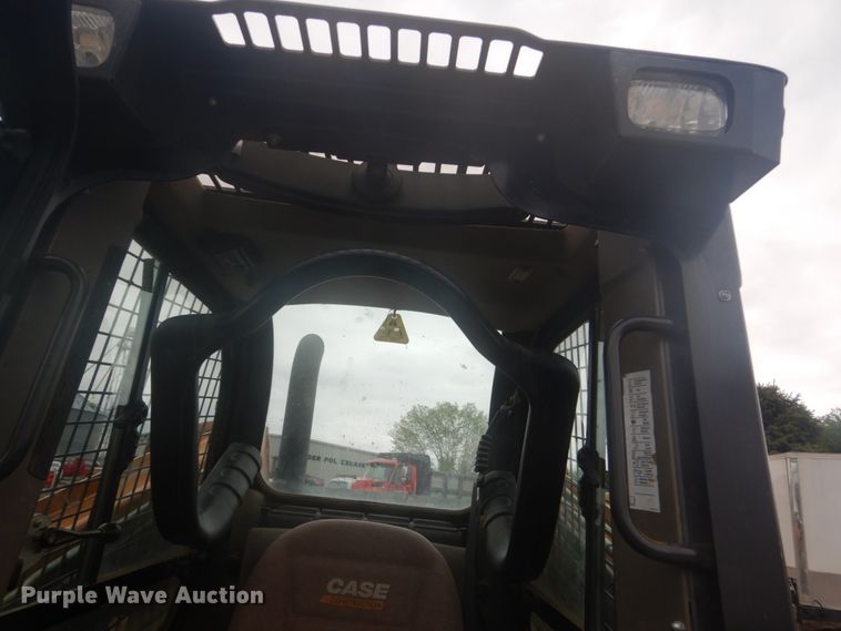 image for item HE9726 2016 Case SR270  skid steer loader