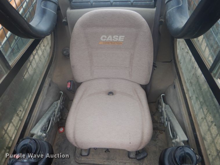 image for item HE9726 2016 Case SR270  skid steer loader