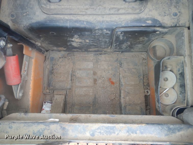 image for item HE9726 2016 Case SR270  skid steer loader