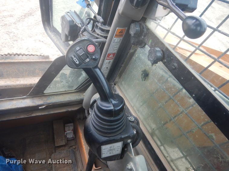 image for item HE9726 2016 Case SR270  skid steer loader