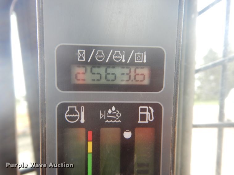 image for item HE9726 2016 Case SR270  skid steer loader