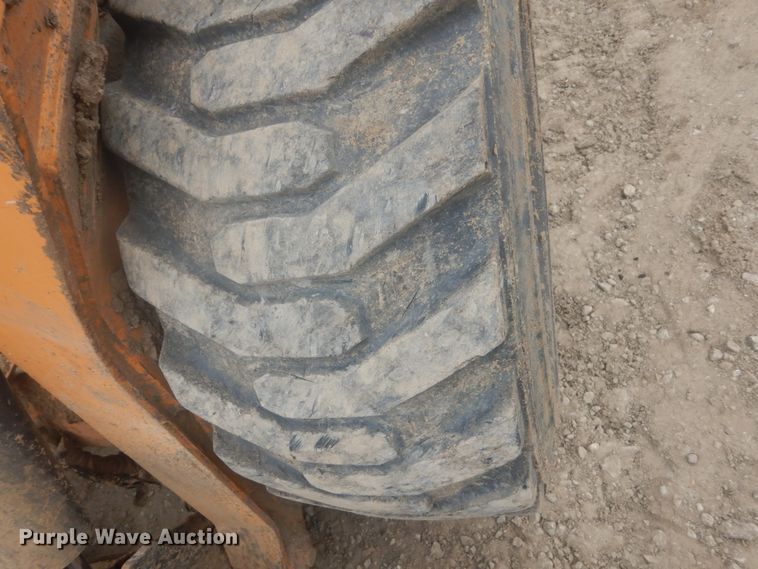 image for item HE9726 2016 Case SR270  skid steer loader