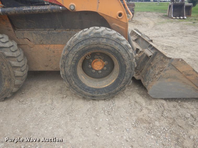 image for item HE9726 2016 Case SR270  skid steer loader