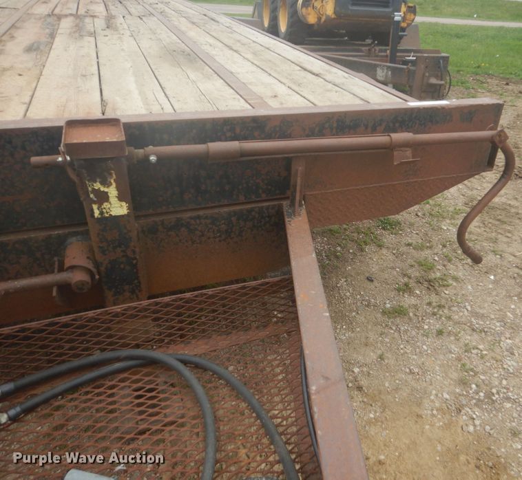 image for item HE9730 2000 Econoline DPM26TA  tilt deck equipment trailer