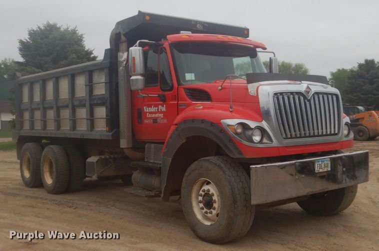 image for item HE9731 2011 International WorkStar 7600  dump truck