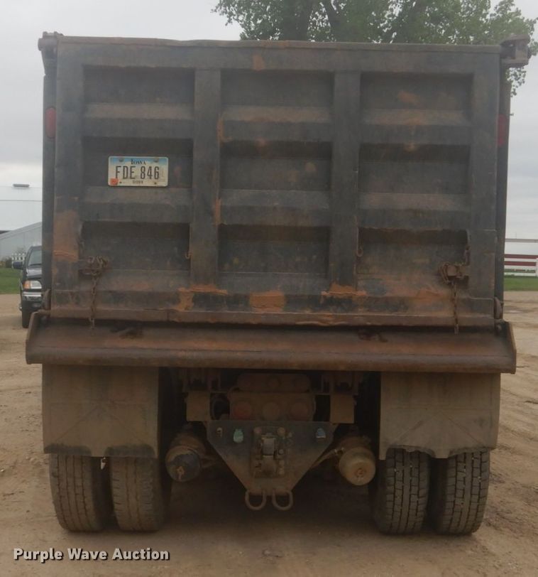 image for item HE9731 2011 International WorkStar 7600  dump truck