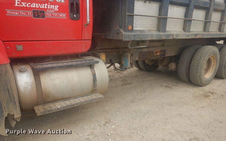 image for item HE9731 2011 International WorkStar 7600  dump truck