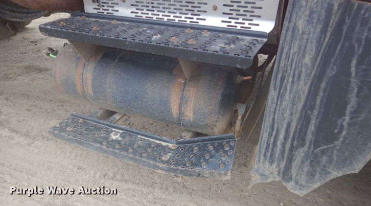 image for item HE9731 2011 International WorkStar 7600  dump truck