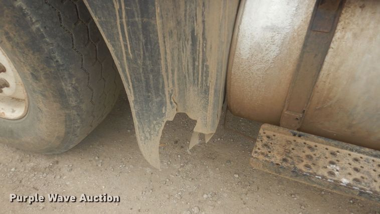 image for item HE9731 2011 International WorkStar 7600  dump truck