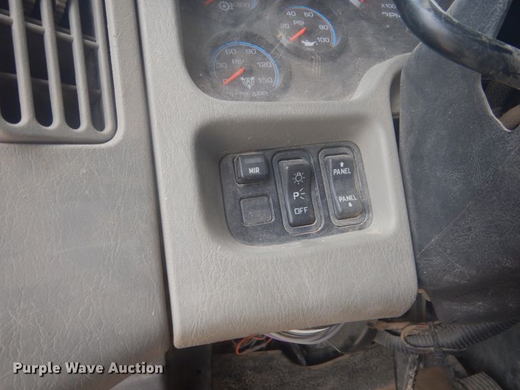 image for item HE9731 2011 International WorkStar 7600  dump truck