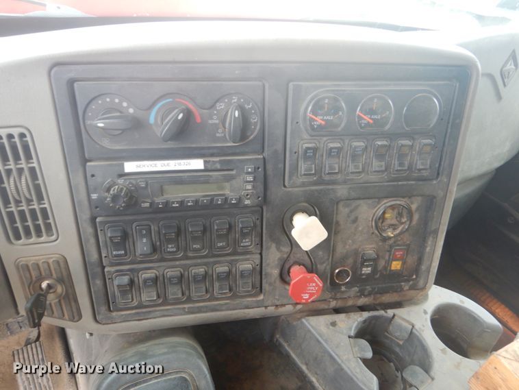 image for item HE9731 2011 International WorkStar 7600  dump truck