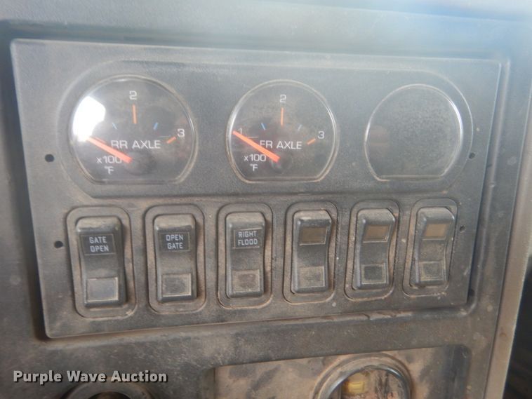 image for item HE9731 2011 International WorkStar 7600  dump truck