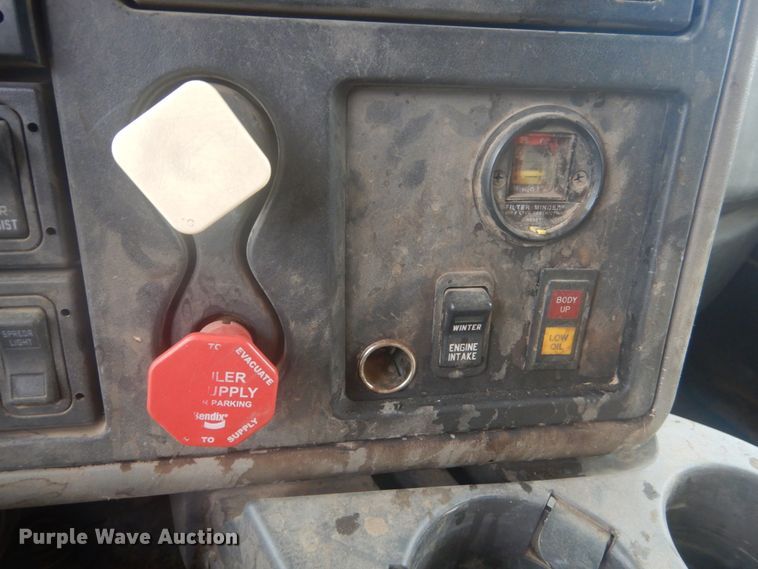 image for item HE9731 2011 International WorkStar 7600  dump truck