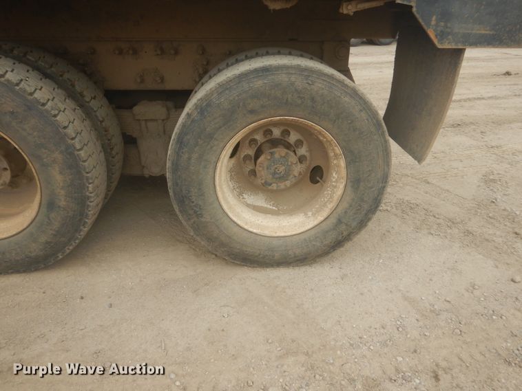 image for item HE9731 2011 International WorkStar 7600  dump truck