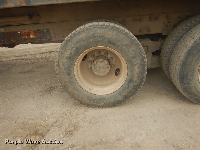 image for item HE9731 2011 International WorkStar 7600  dump truck