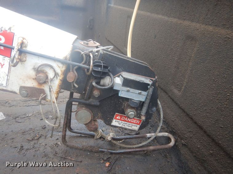 image for item HE9732 Auto Crane 2730 truck crane