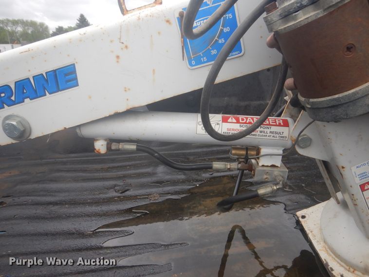 image for item HE9732 Auto Crane 2730 truck crane