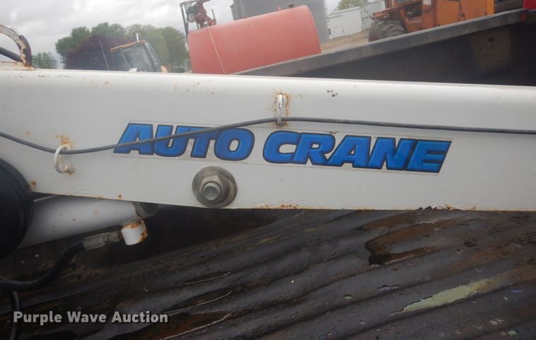 image for item HE9732 Auto Crane 2730 truck crane
