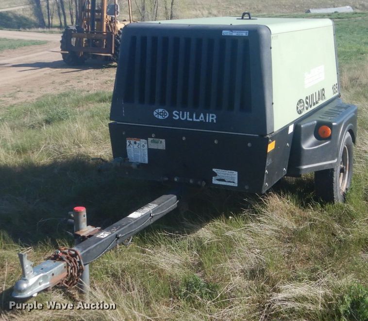 image for item HE9735 Sullair 185  air compressor