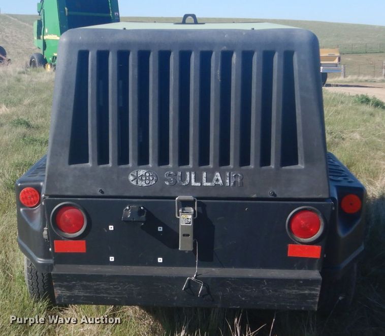 image for item HE9735 Sullair 185  air compressor