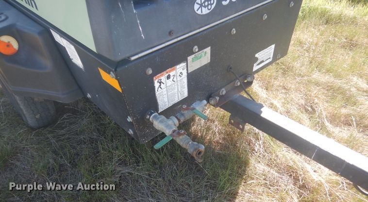 image for item HE9735 Sullair 185  air compressor