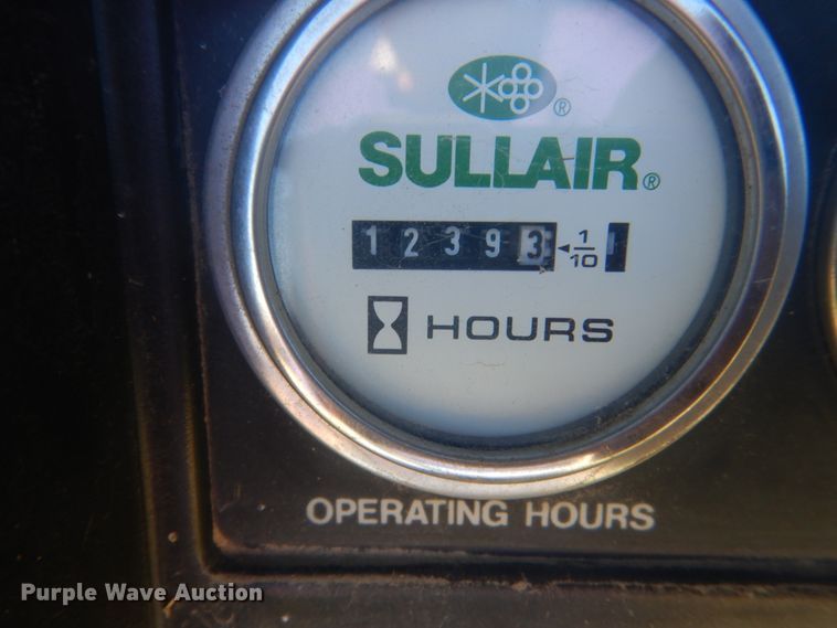 image for item HE9735 Sullair 185  air compressor