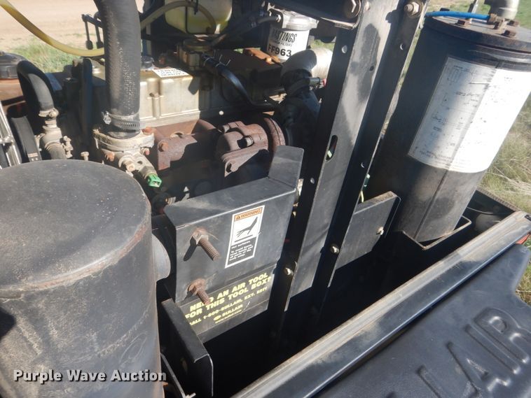 image for item HE9735 Sullair 185  air compressor