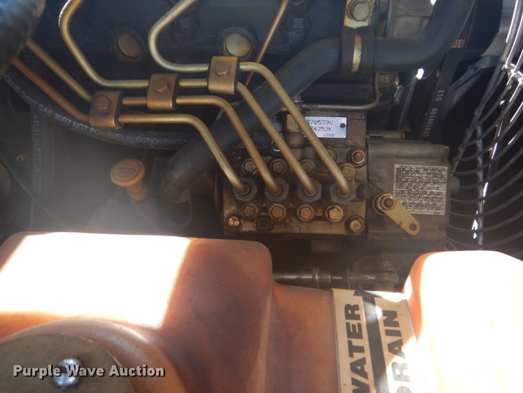 image for item HE9735 Sullair 185  air compressor