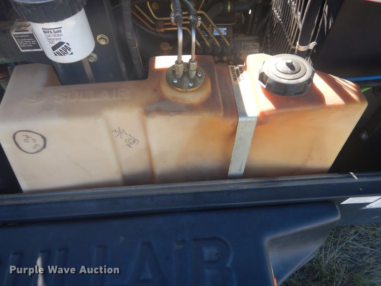 image for item HE9735 Sullair 185  air compressor