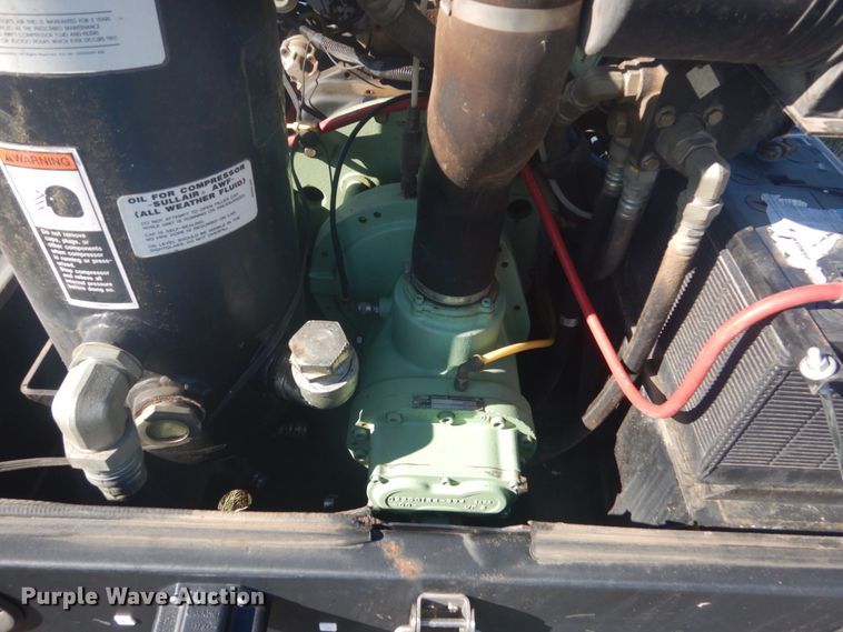 image for item HE9735 Sullair 185  air compressor