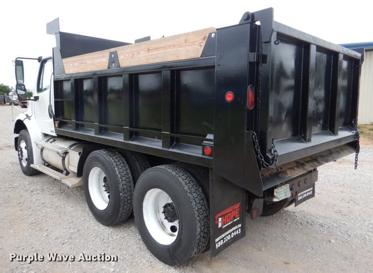 image for item HL9490 2010 Freightliner Business Class M2  dump truck