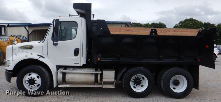 image for item HL9490 2010 Freightliner Business Class M2  dump truck