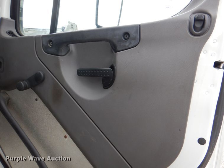 image for item HL9490 2010 Freightliner Business Class M2  dump truck