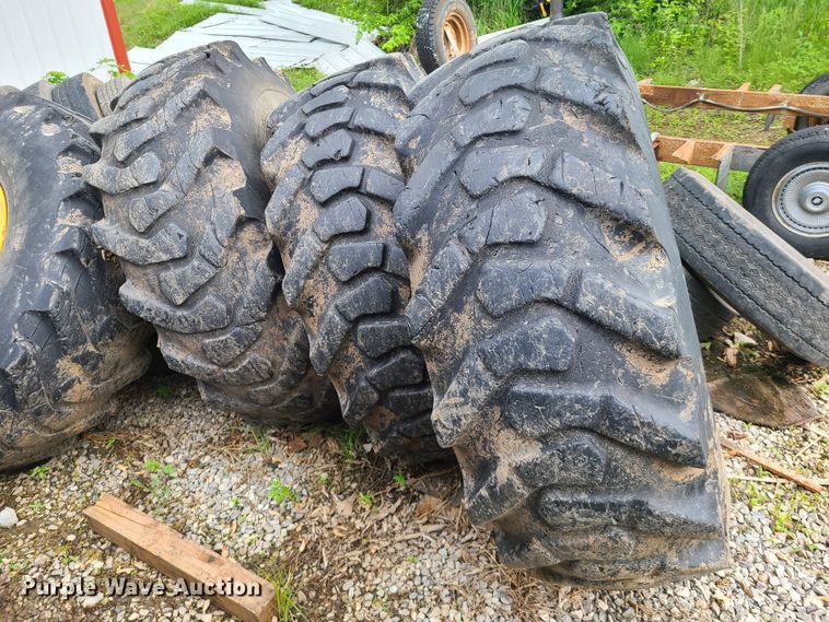 image for item HM9919 (4) tires and wheels