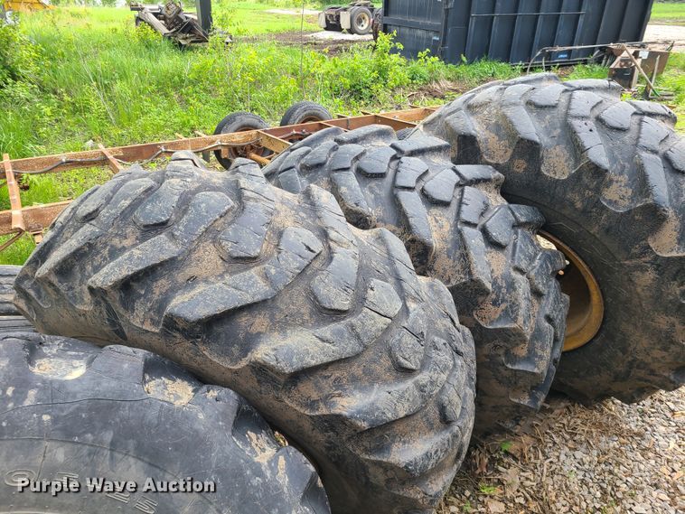 image for item HM9919 (4) tires and wheels