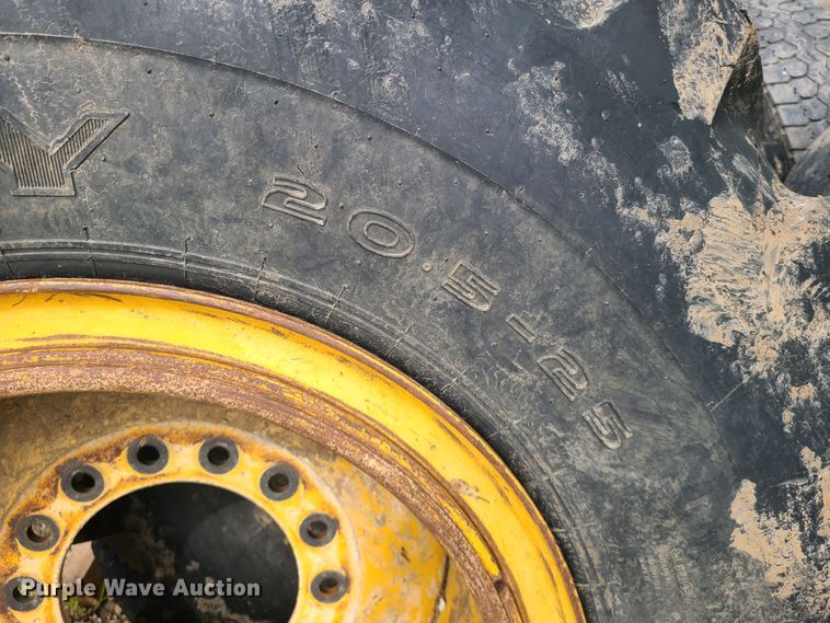 image for item HM9919 (4) tires and wheels