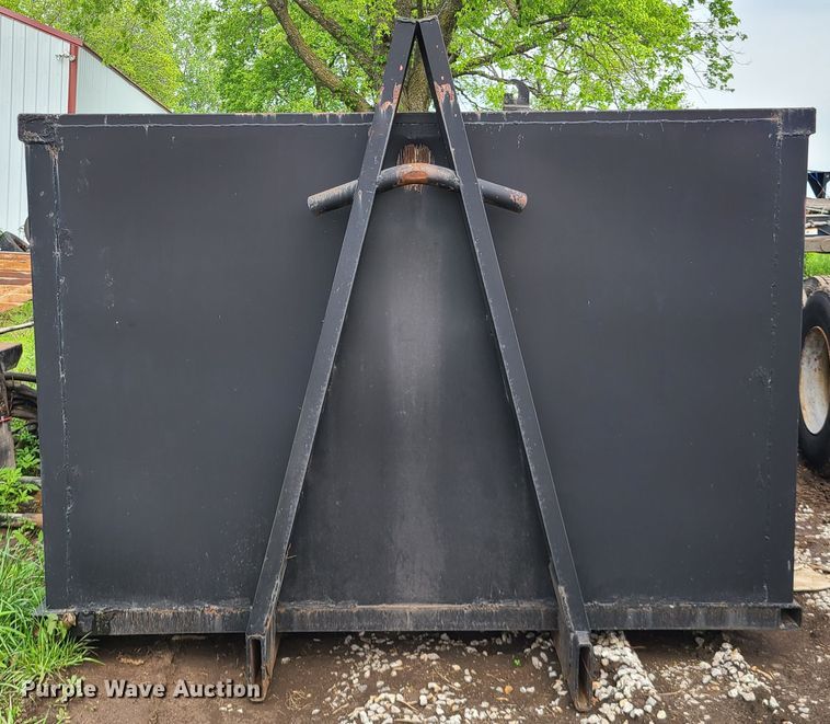 image for item HM9920 Roll-off dumpster