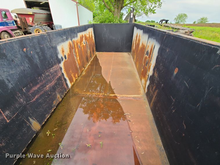 image for item HM9920 Roll-off dumpster