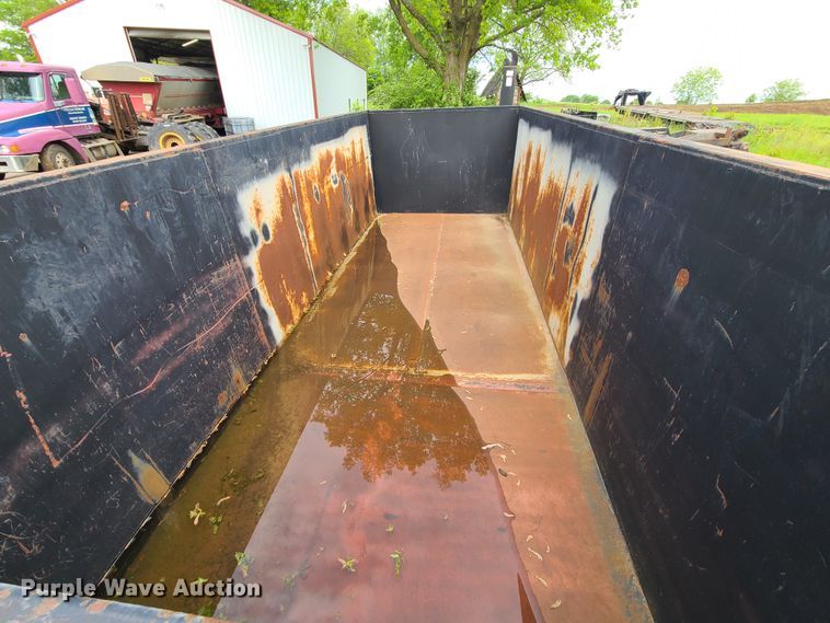 image for item HM9920 Roll-off dumpster