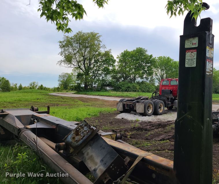 image for item HM9921 K-pack P630 hook lift bed