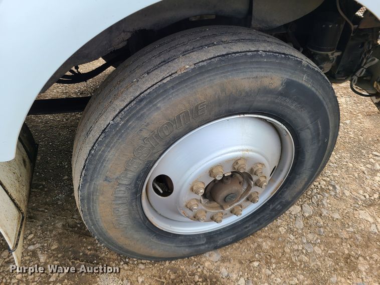 image for item HM9922 1994 Kenworth T800  truck tractor