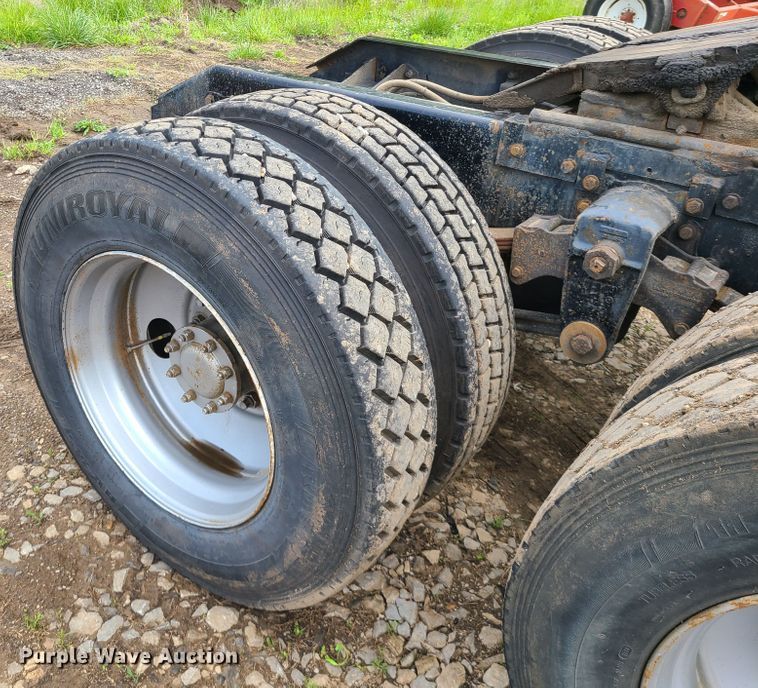 image for item HM9922 1994 Kenworth T800  truck tractor