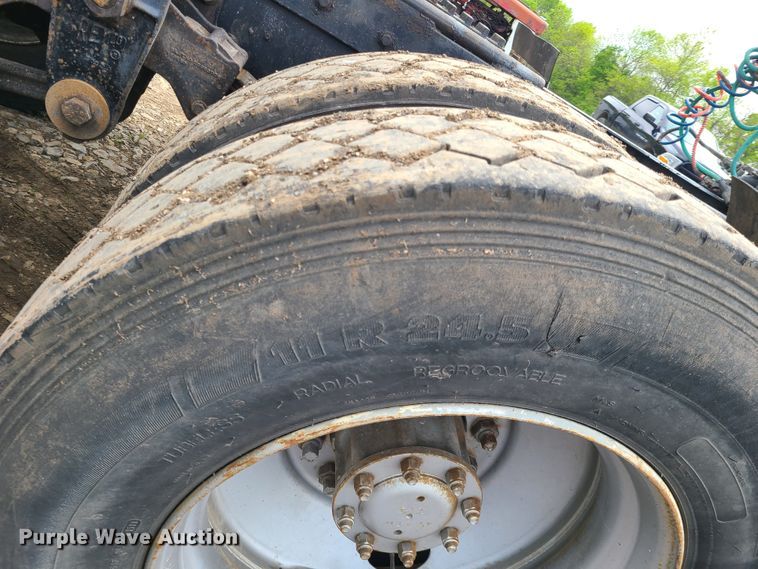 image for item HM9922 1994 Kenworth T800  truck tractor